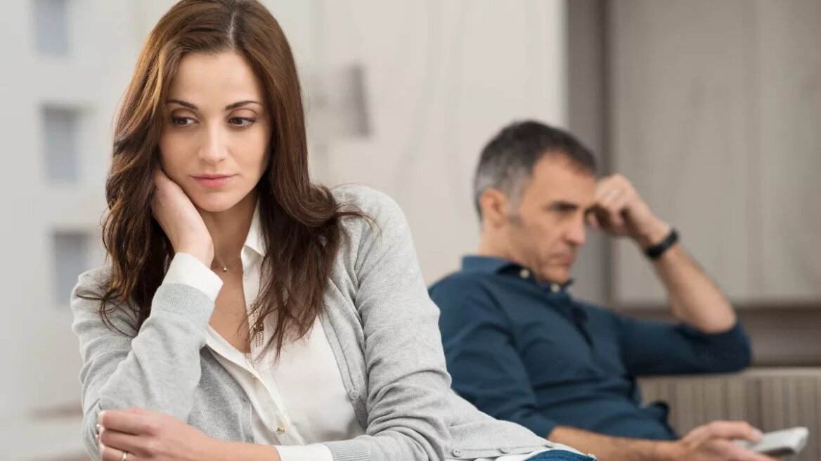 Θα πάρετε διαζύγιο; Τα σημάδια που αποκαλύπτουν ότι ο γάμος έχει βαλτώσει