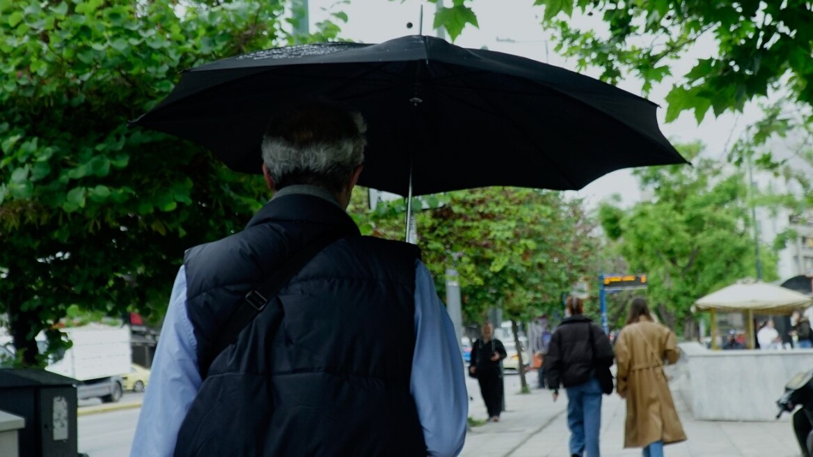 Καιρός: «Κοκτέιλ» με βροχές και ζέστη μέχρι την Παρασκευή - Ποιες περιοχές θα επηρεαστούν