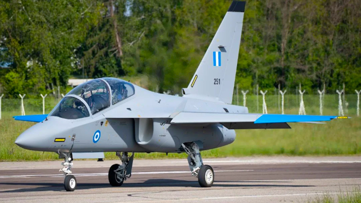 Ηρθαν Ελλάδα τα νέα αεροπλάνα M-346