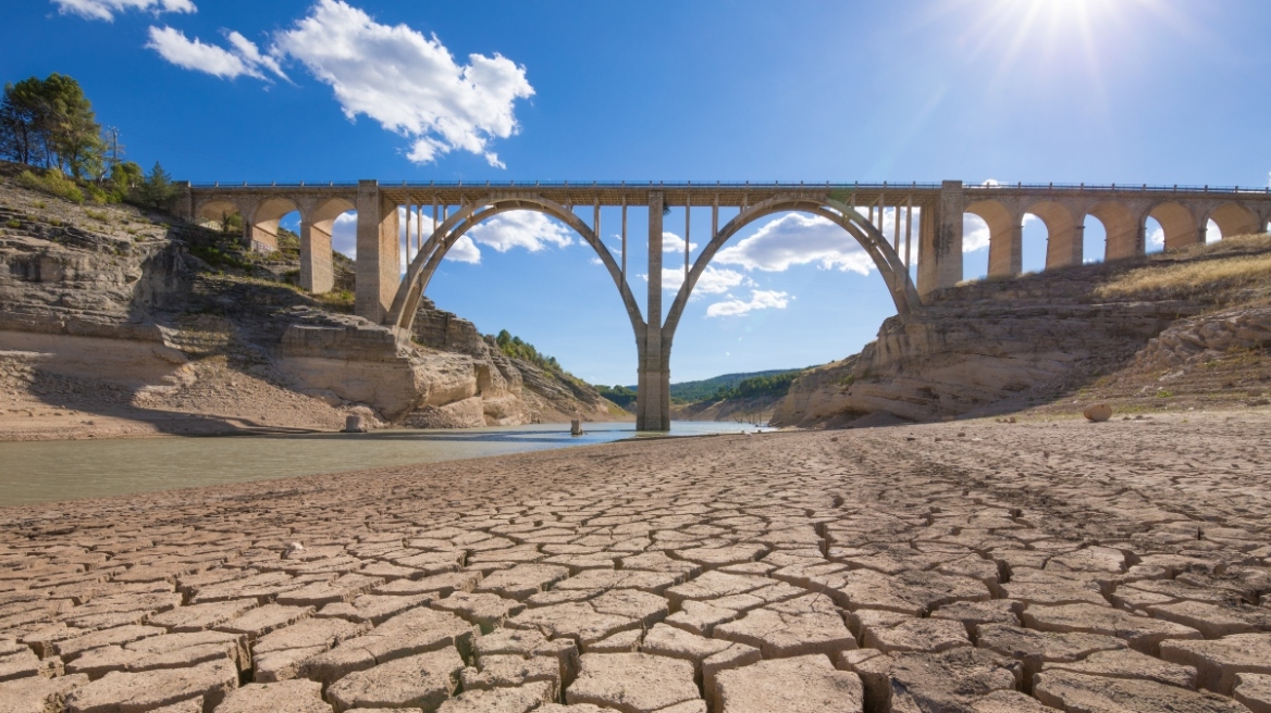 Ισπανία: Θα δαπανήσει 2,2 δισ. ευρώ για να μετριάσει τον αντίκτυπο της ξηρασίας
