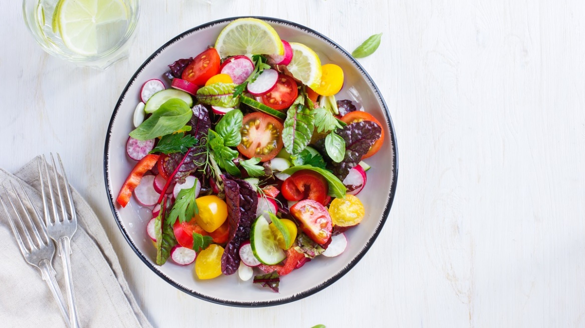 Ισορροπημένη διατροφή: Τι είναι και πώς μπορούμε να την εφαρμόσουμε στην καθημερινότητά μας