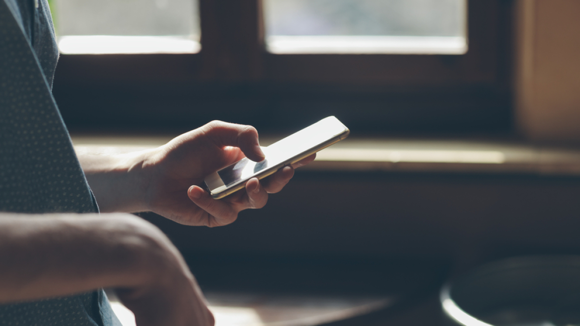 Ανήλικος φαρσέρ τηλεφώνησε για βόμβα της... 17Ν στο σχολείο του!