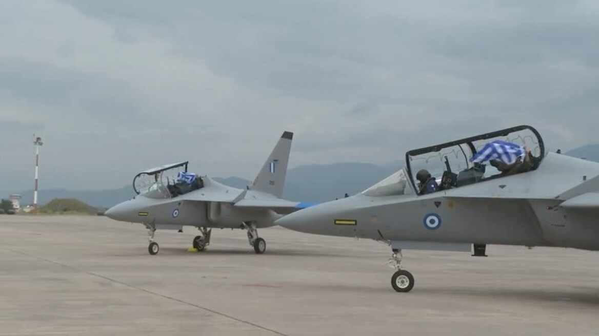 Στην Καλαμάτα τα νέα εκπαιδευτικά M-346 της Πολεμικής Αεροπορίας – Δείτε βίντεο