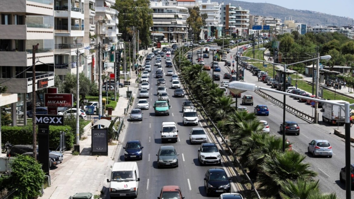 Κίνηση στους δρόμους: Μποτιλιάρισμα στην Παραλιακή, λόγω τροχαίου