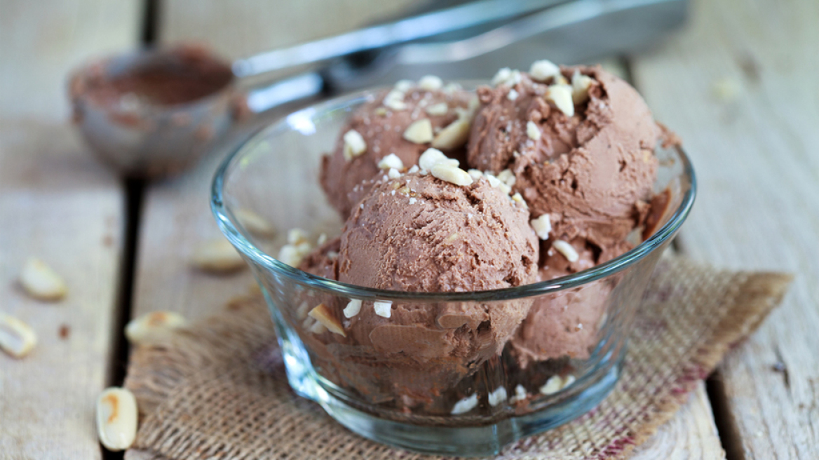 Φτιάχνουμε σπιτικό παγωτό σε 30 απολαυστικές εκδοχές