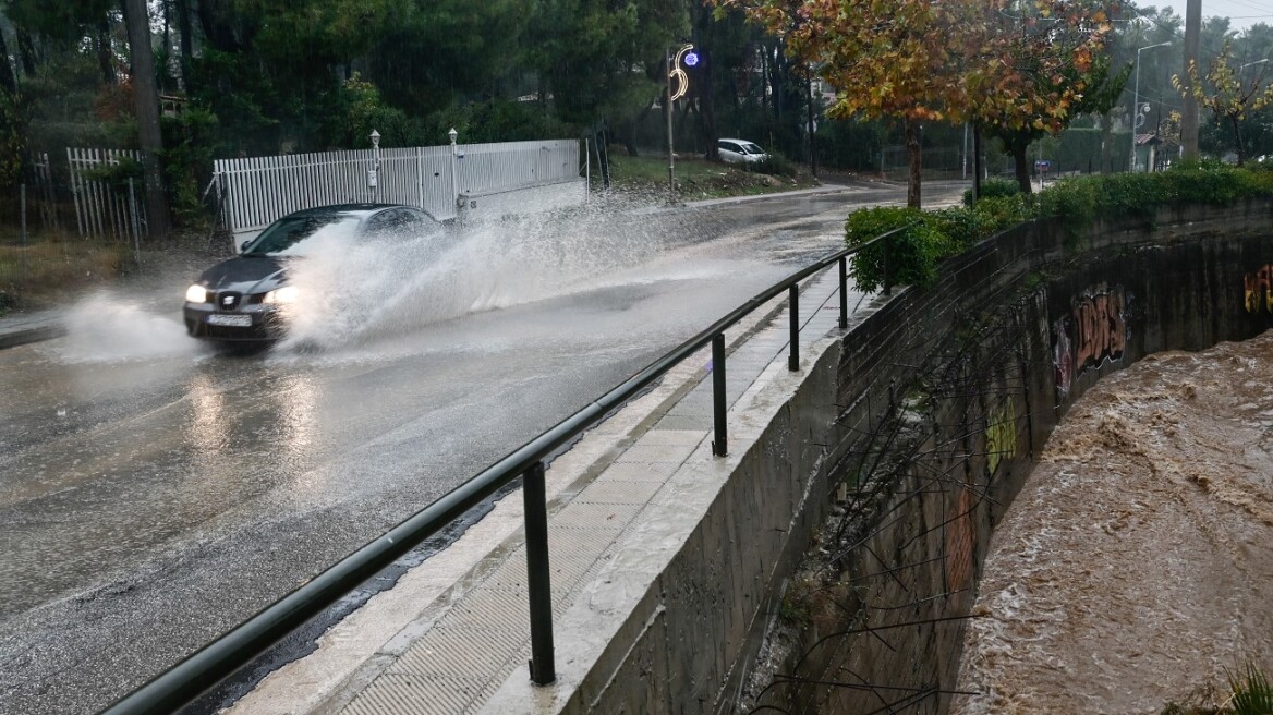 Καιρός: Με συννεφιά και τοπικές βροχές σχεδόν σε όλη τη χώρα ξεκινά η νέα εβδομάδα