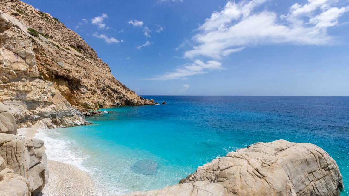 Οι καλύτερες παραλίες στο ελληνικό νησί της μακροζωίας -Απέραντες αμμουδιές, μαγευτικές τοποθεσίες 