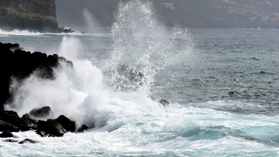 Καιρός: Βροχές και σήμερα σε Δωδεκάνησα, Κρήτη και Κυκλάδες - Ανεβαίνει η θερμοκρασία