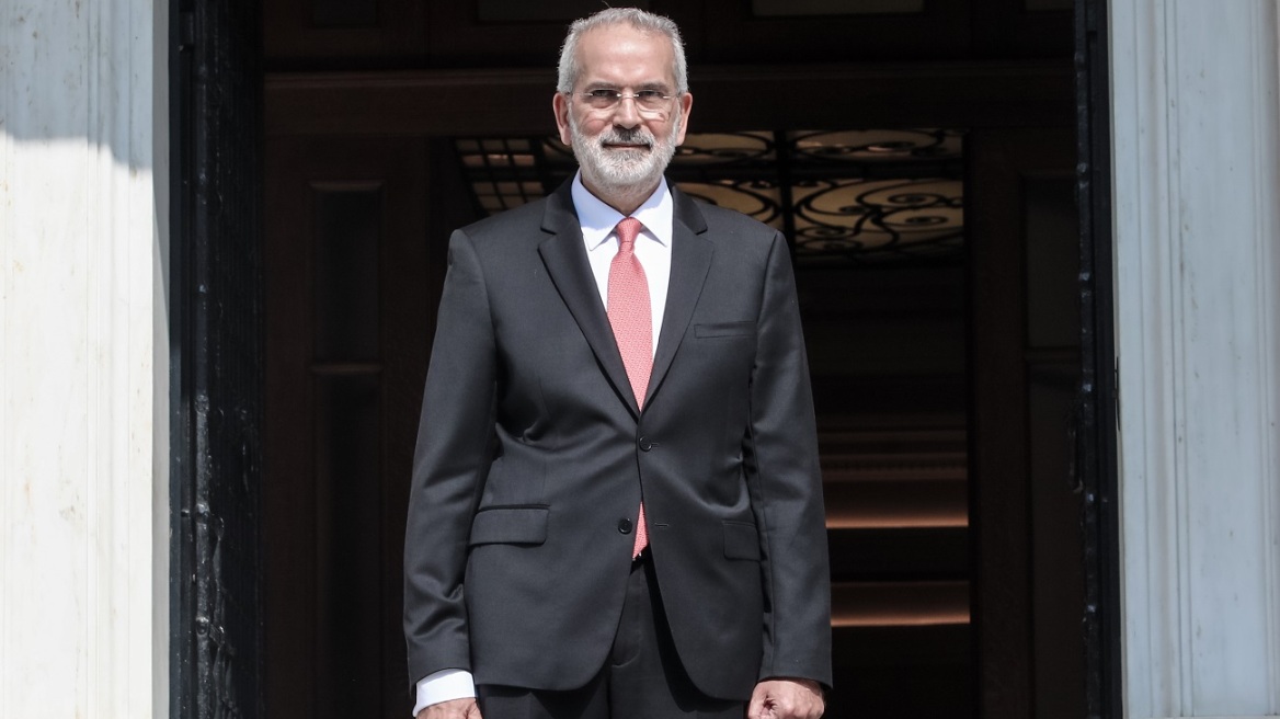 Την Παρασκευή στις 12.00 η ορκωμοσία των υπηρεσιακών υπουργών - Αμέσως μετά οι παραδόσεις και παραλαβές 