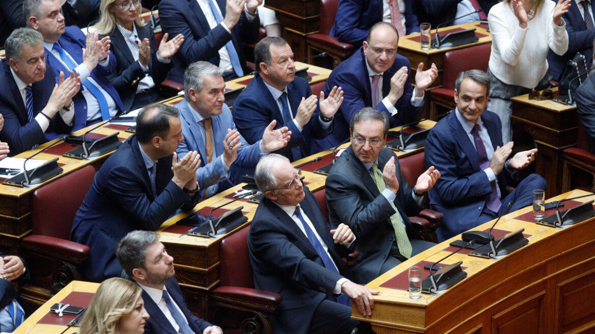 Εκλογές 2023 -  Επανεξελέγη πρόεδρος της Βουλής με 270 ψήφους ο Τασούλας 