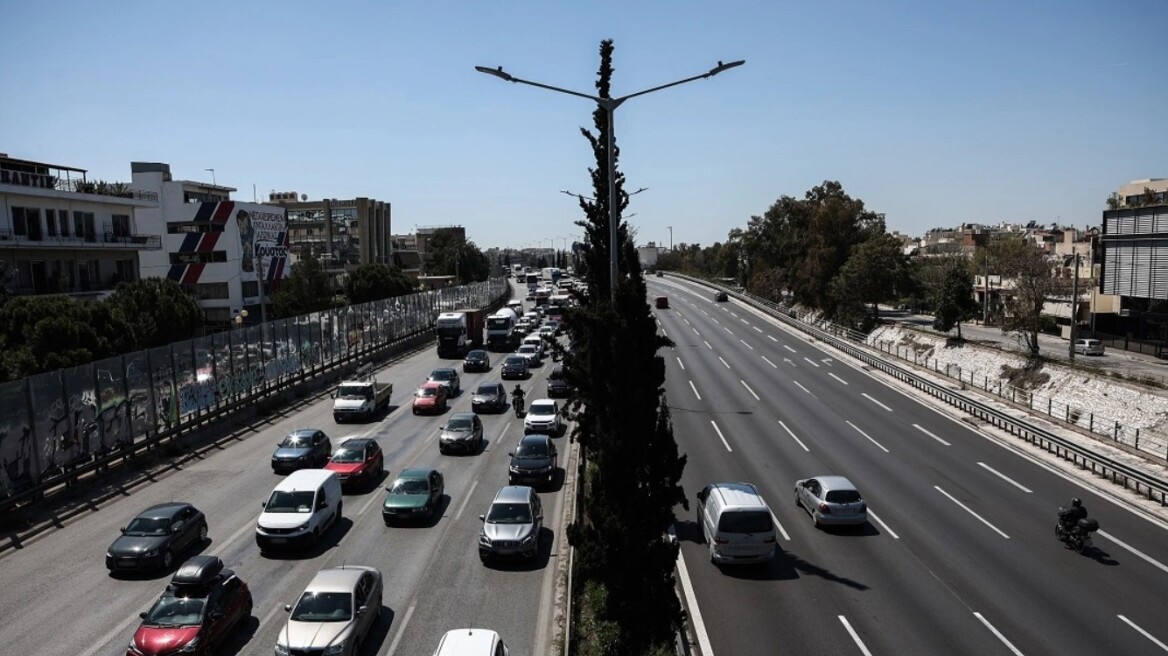 Κίνηση στους δρόμους: Σε Κηφισό και Αττική Οδό τα σημαντικότερα προβλήματα του οδικού δικτύου - Live εικόνα