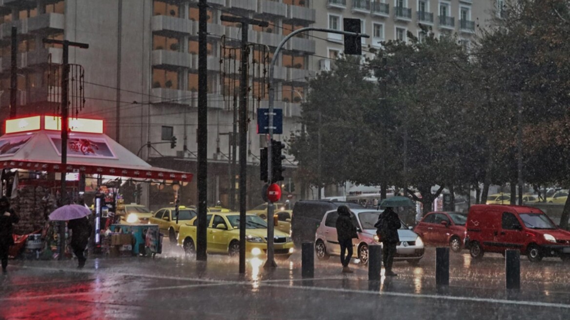 Καιρός: Έρχονται καταιγίδες σήμερα στην Αττική - Πού θα «χτυπήσουν» τα έντονα φαινόμενα