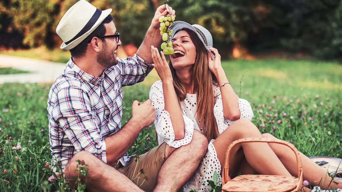 Το καλοκαιρινό φρούτο που ρυθμίζει το μικροβίωμα και ωφελεί την υγεία