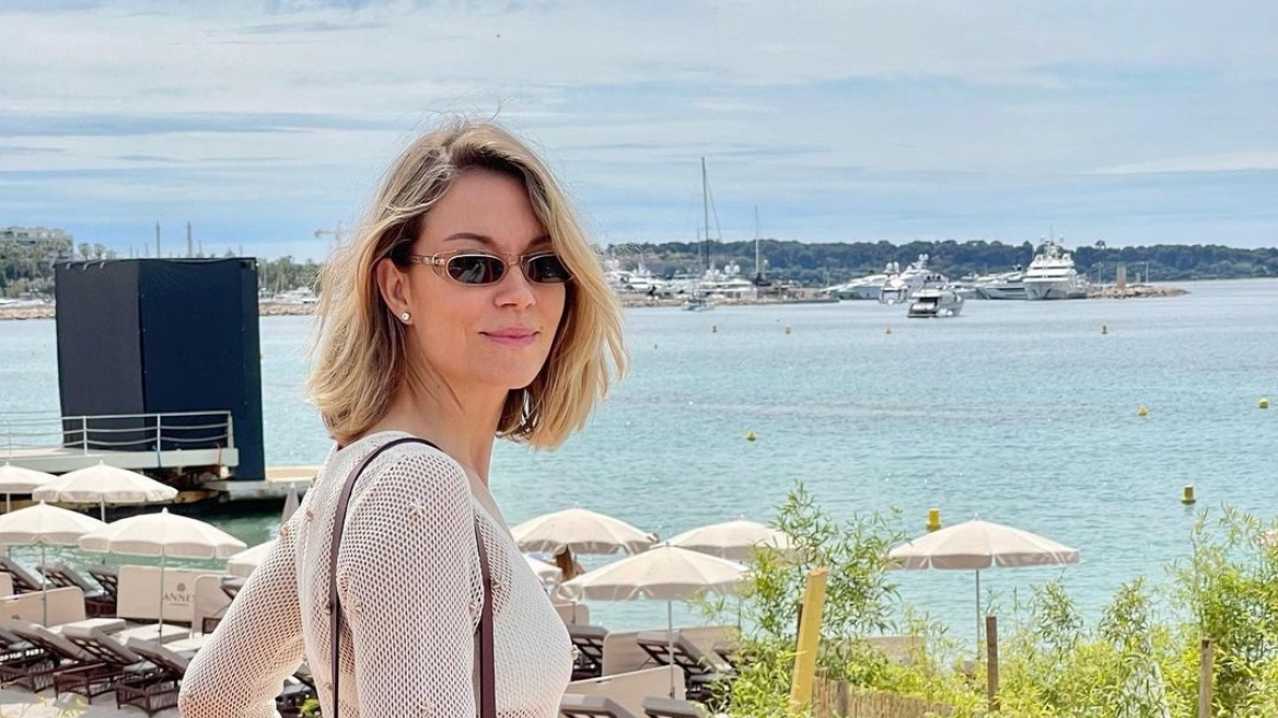 Βίκυ Καγιά: Με κροσέ φόρεμα και μαγιό φέρνει πιο κοντά το καλοκαίρι