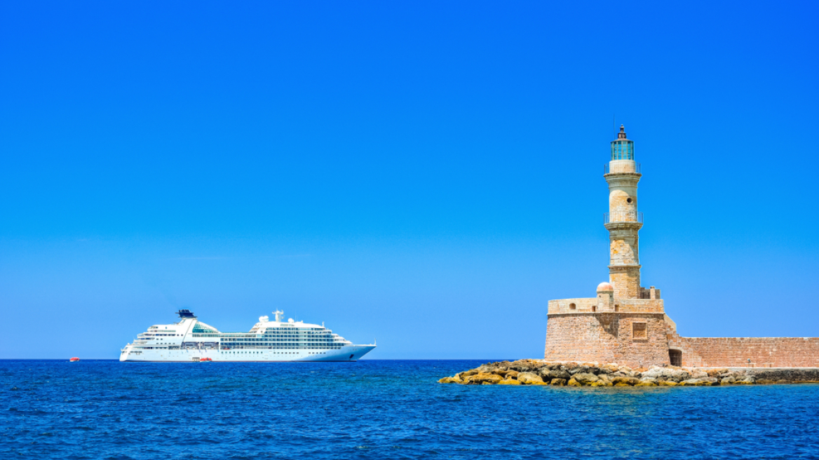 Κινητοποίηση στα Χανιά: Επιβάτης κρουαζιερόπλοιου μεταφέρθηκε στο νοσοκομείο