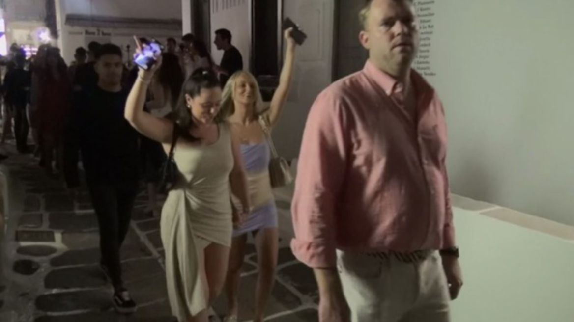 Μύκονος: «Απόβαση» Ελλήνων για το τριήμερο του Αγίου Πνεύματος