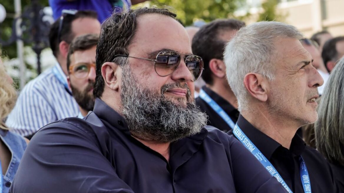 Μαρινάκης: Παρακολούθησε τον Τεντόγλου στο Piraeus Street Long Jump μαζί με Μώραλη και Σακοράφα