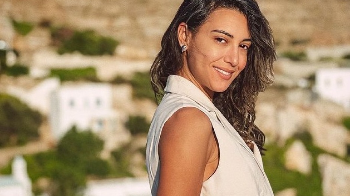 Η Ευγενία Σαμαρά με μπικίνι που αναδεικνύει το καλογυμνασμένο σώμα της (φωτογραφίες)