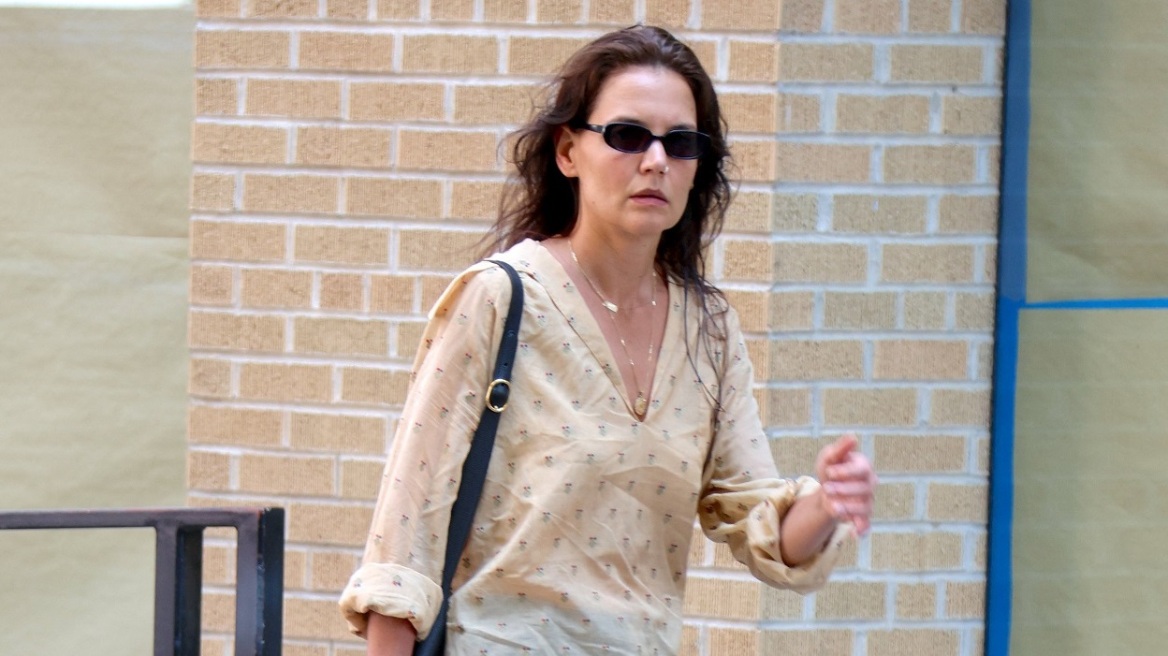 Τα σαμπό είναι εδώ για ακόμα μία σεζόν και η Kέιτι Χολμς το επιβεβαιώνει