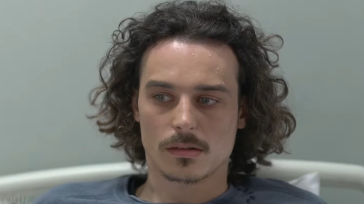 Μαύρο Ρόδο: Ο Γεράσιμος νοσηλεύεται και μέσα στο παραμιλητό του, θα ξεστομίσει αλήθειες