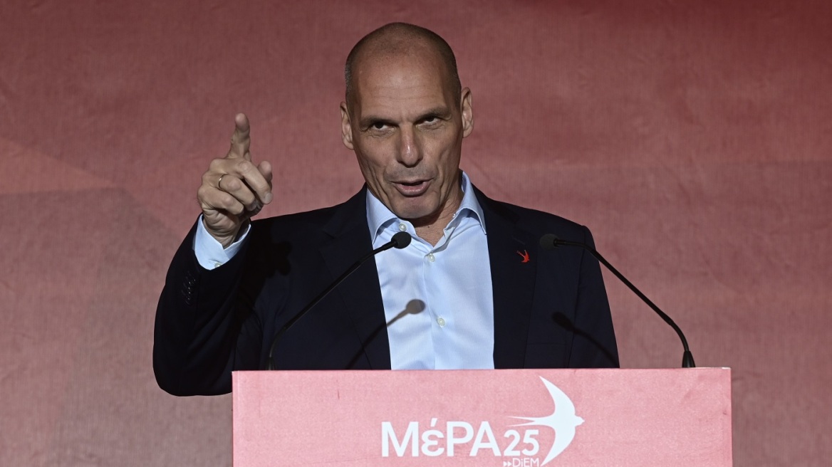 Εκλογές 2023: Ο Γιάνης Βαρουφάκης ...εξηγεί πώς ο Τσίπρας παρέδωσε τα κλειδιά της δημόσιας περιουσίας, αφού ο ίδιος είχε κλείσει τις τράπεζες