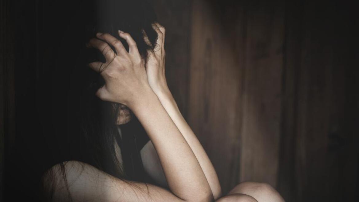 Πατέρας καταγγέλλει αθλητικό παράγοντα στην Ηλεία για ασέλγεια στην ανήλικη κόρη του