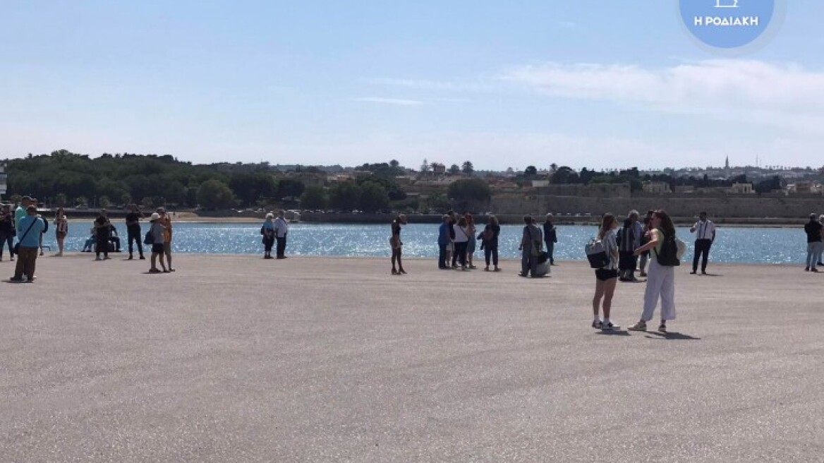 Ρόδος: Τηλεφώνημα για βόμβα σε δύο πλοία