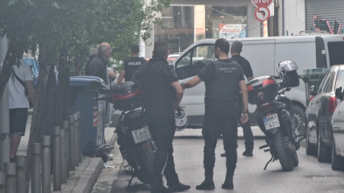 Θεσσαλονίκη: Βρέθηκε νεκρός σε δώμα πολυκατοικίας με τραύμα από μαχαίρι