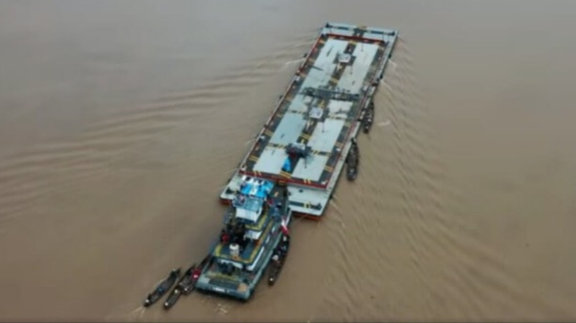 Περού: Αυτόχθονες κρατούν δυο πλοία, το ένα φορτωμένο πετρέλαιο - Δείτε βίντεο