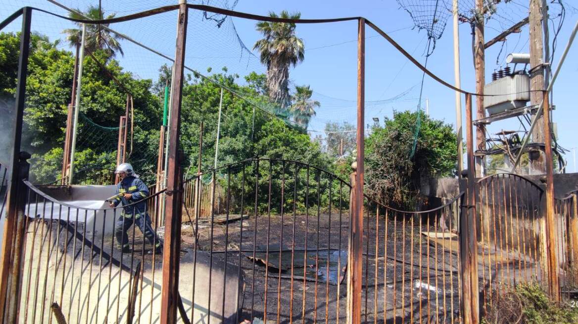 Συναγερμός για φωτιά σε ξερά χόρτα στην πόλη του Ηρακλείου - Δείτε βίντεο