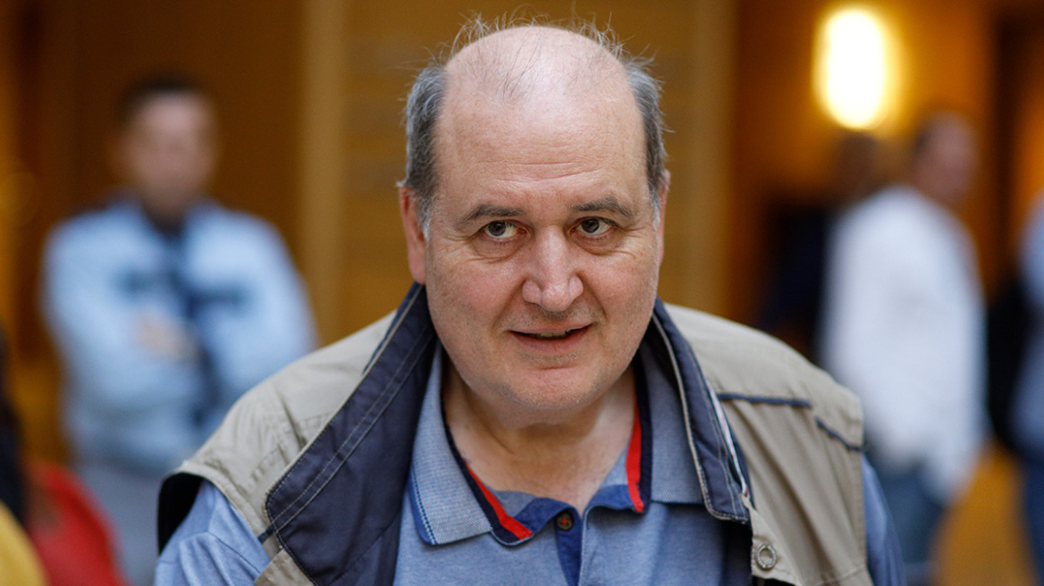 Επιμένει ο Φίλης: Απολύτως σωστό που κατεβάζουμε Οζγκιούρ και Ζεϊμπέκ στη Θράκη