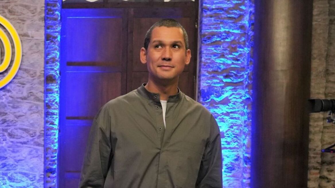 MasterChef: O Σωτήρης Κοντιζάς χορεύει Σάκη Ρουβά λίγο πριν τον μεγάλο τελικό