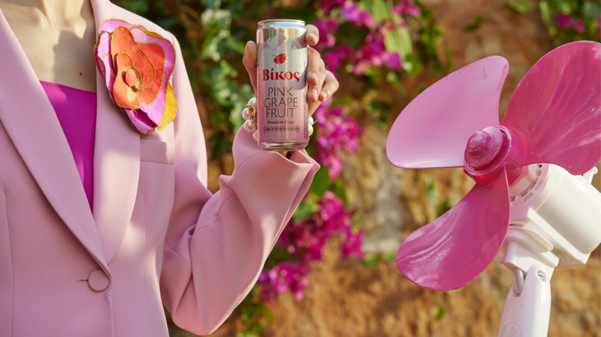 Τι είναι το Pink Phenomenon που τους έχει συνεπάρει όλους