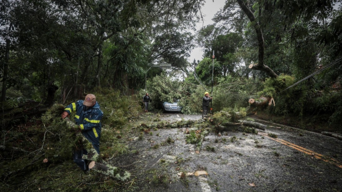 Βραζιλία: Τουλάχιστον τρεις νεκροί από τον κυκλώνα που έπληξε το νότιο τμήμα της χώρας