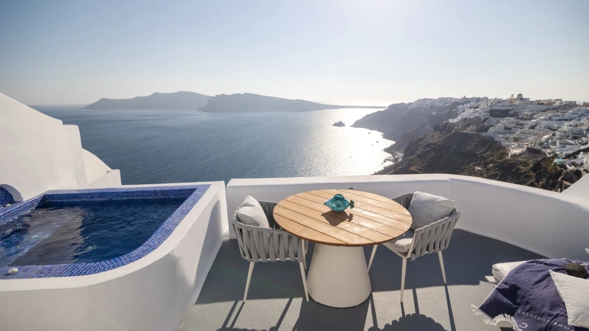 Adults only: 10 υπέροχα ξενοδοχεία σε ελληνικά νησιά μόνο για ενήλικες 