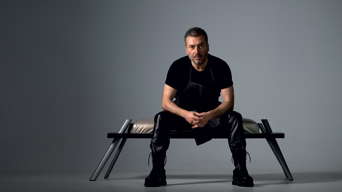 Ο rocker Σπύρος Κοντάκης που έγινε designer 