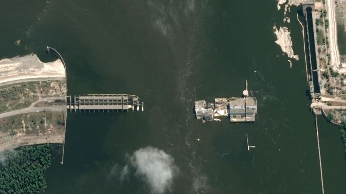 Η Ρωσία αρνείται τη βοήθεια του ΟΗΕ καθώς ο απολογισμός των θυμάτων στο φράγμα Καχόβκα γίνεται ολοένα πιο βαρύς