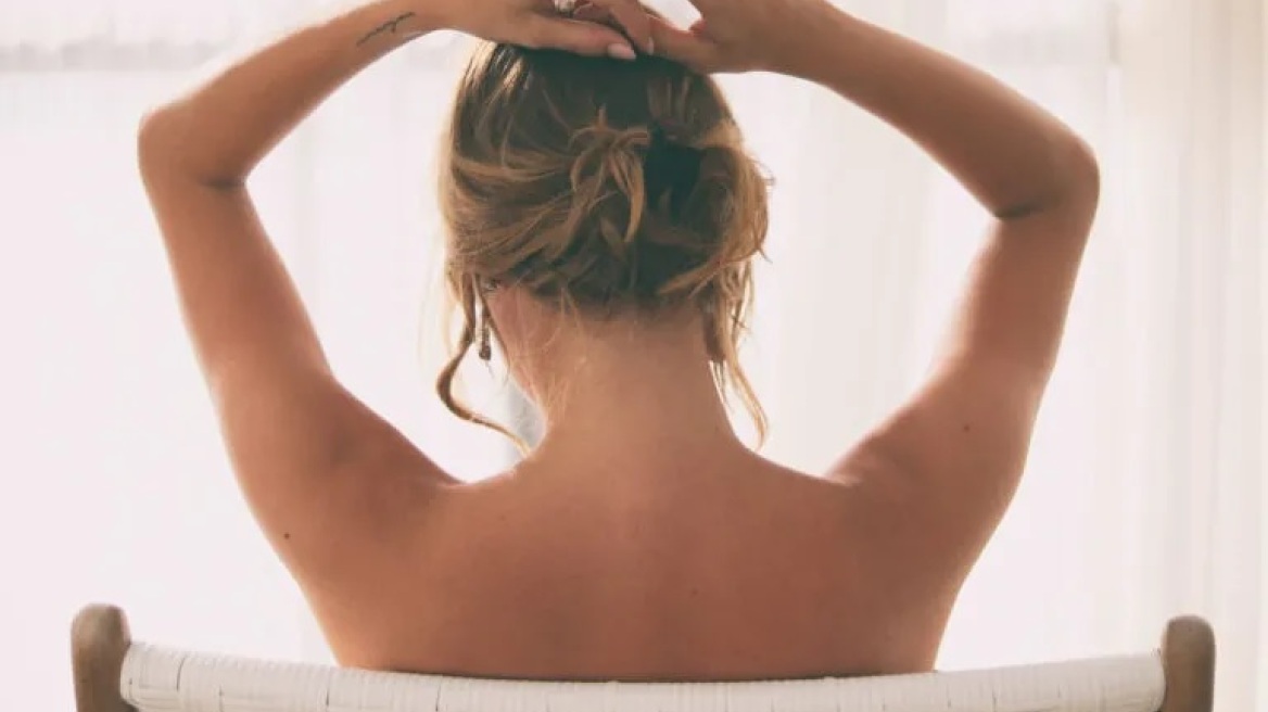 Δέκα ανάλαφρα body mists που αγαπάμε αυτή την περίοδο