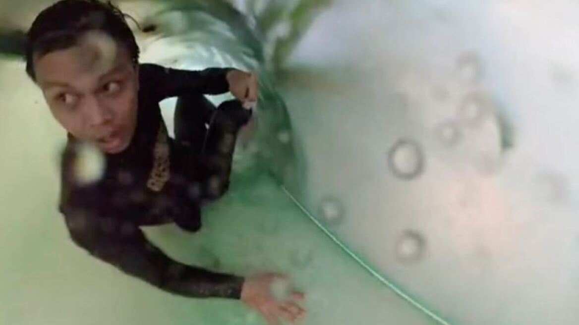 TikTok: Viral το ακατάλληλο για κλειστοφοβικούς βίντεο με τον Μαλαισιανό που εγκλωβίστηκε σε νεροτσουλήθρα