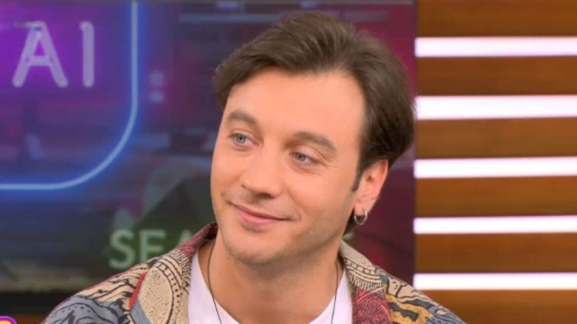 Στάθης Κόικας για το φλερτ του «Σταύρου» με τη «Ζέτα» στη σειρά «Αυτή η νύχτα μένει»: «Θα φτάσει πολύ κοντά στην πηγή»