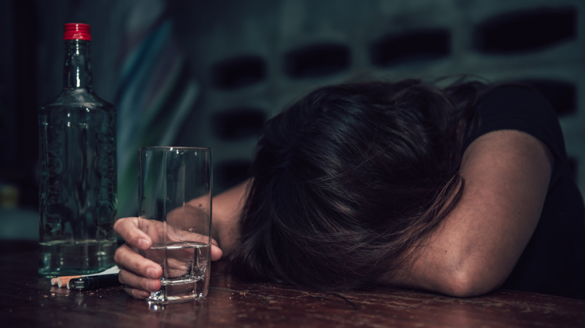 Ρέθυμνο:  Ανήλικη μέθυσε στο σπίτι 39χρονου και ο αδελφός της τον «απήγαγε» και τον ξυλοκόπησε