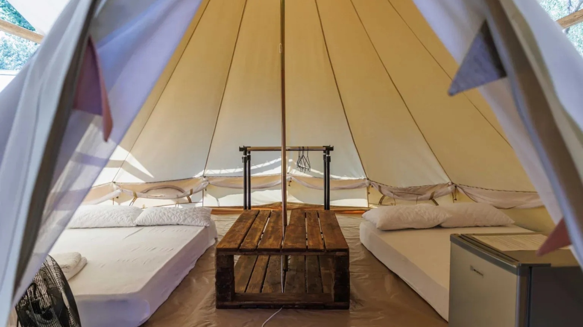 Τα καλύτερα κάμπινγκ στην Ελλάδα – Παραθαλάσσια, παρεΐστικα, οικογενειακά