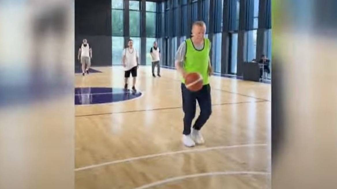 Τουρκία: Ο Ερντογάν παίζει μπάσκετ με βουλευτές του κόμματός του  - Δείτε βίντεο