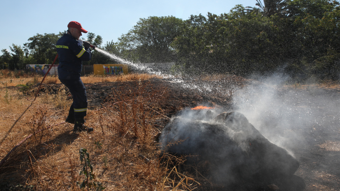 Υπό έλεγχο η φωτιά στο Κορωπί