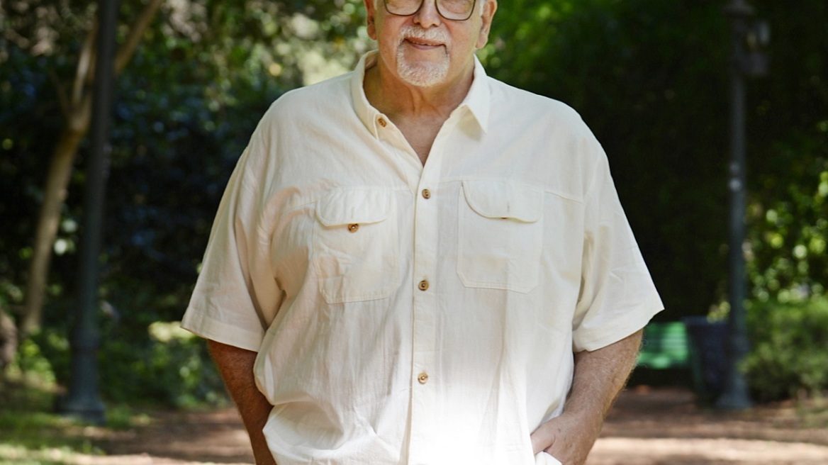 Ο Χόρχε Μπουκάι στο Marie Claire: «Η ευτυχία δεν είναι ο προορισμός»