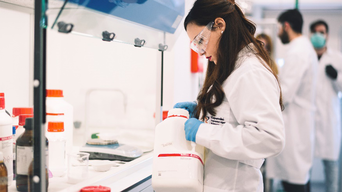 Φαρμακευτική: Μία πολύπλευρη επιστήμη που ανοίγει ένα ευρύ φάσμα επαγγελματικών επιλογών