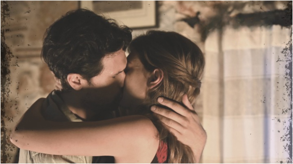 Σασμός: Ο  Αστέρης κάνει πρόταση γάμου στην Αργυρώ