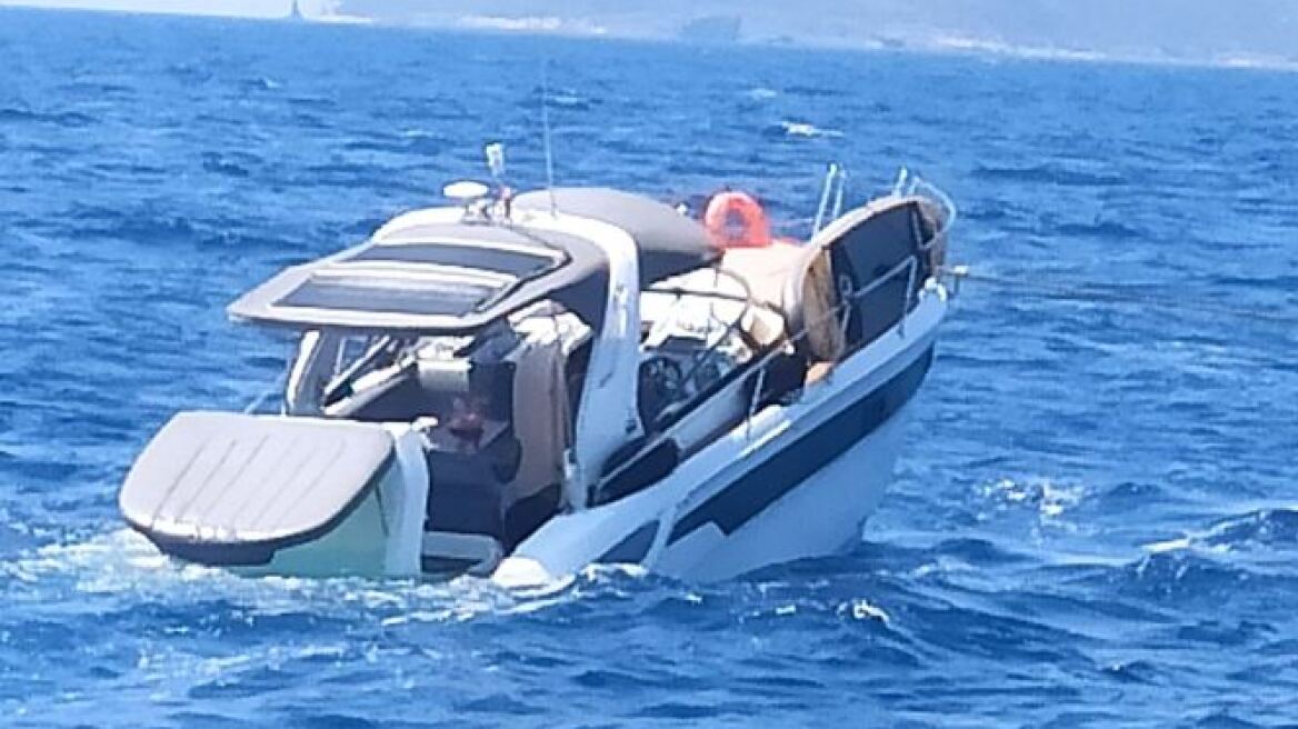 Λιμενικό: Η διάσωση των οκτώ ατόμων από το ταχύπλοο που βυθιζόταν μεταξύ Πειραιά και Αίγινας - Δείτε βίντεο