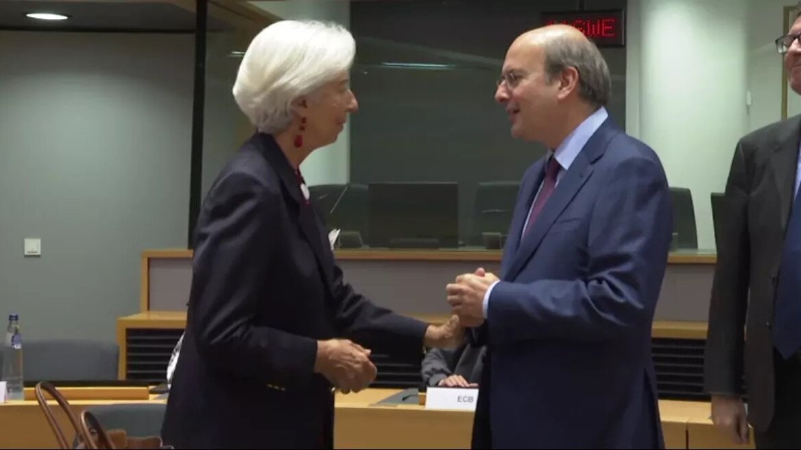 Eurogroup: «Σφικτή» πολιτική, τέλος στα έκτακτα μέτρα στήριξης και «όχι» στα μόνιμα