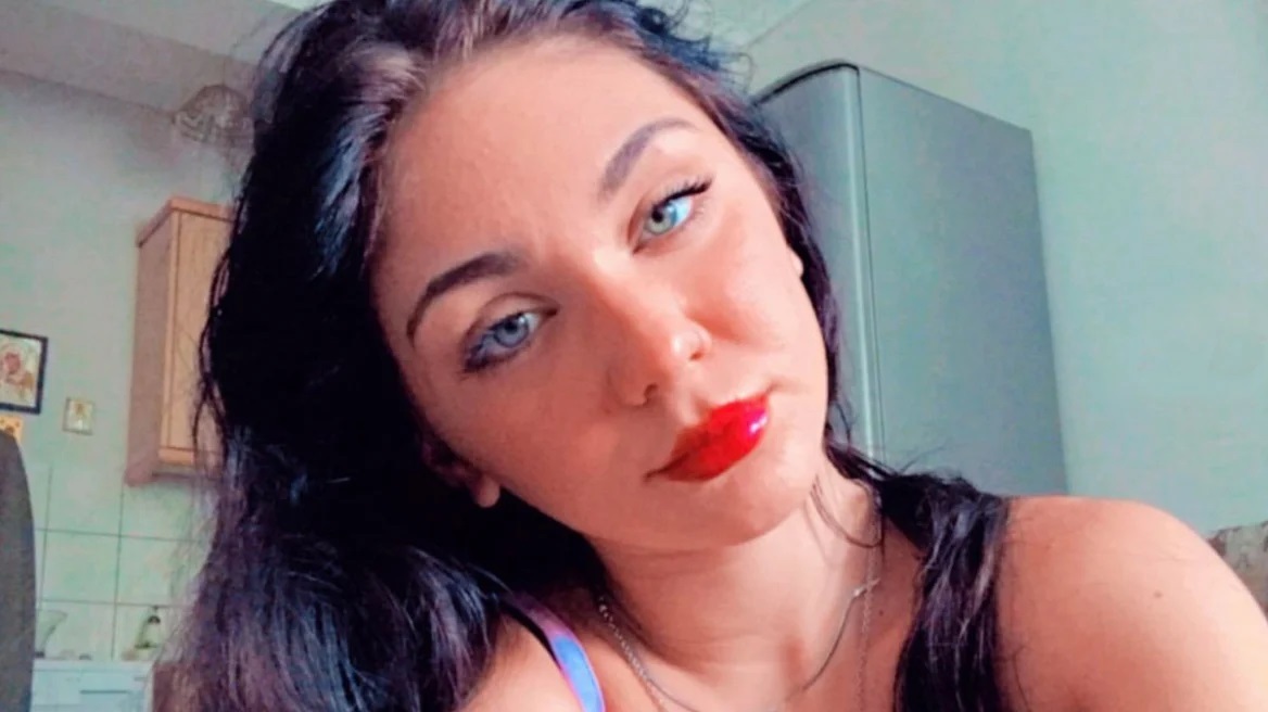 Χαλκιδική: «Η Δήμητρα κατέληξε πριν έρθει το ασθενοφόρο»- Έτσι έχασε τη ζωή της η 16χρονη που έφαγε έφαγε χοτ-ντογκ 